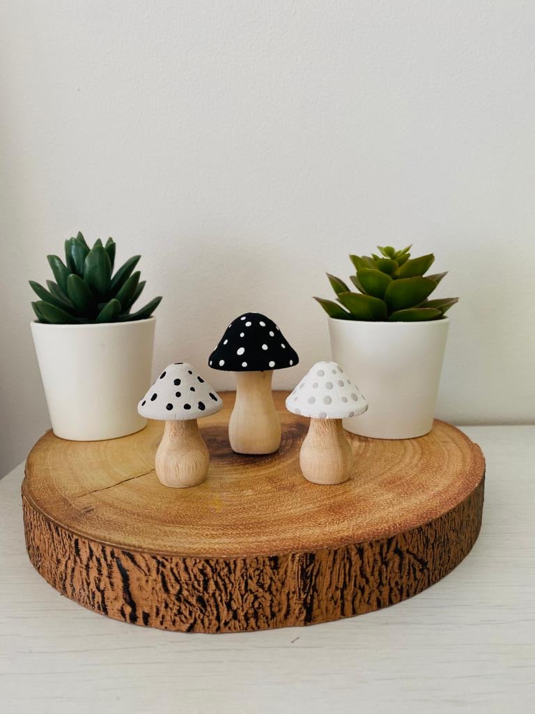 Black And White Mushroom Set