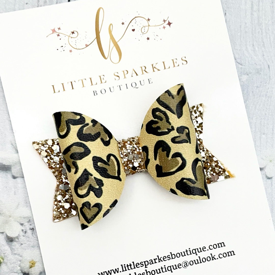 Heart leopard