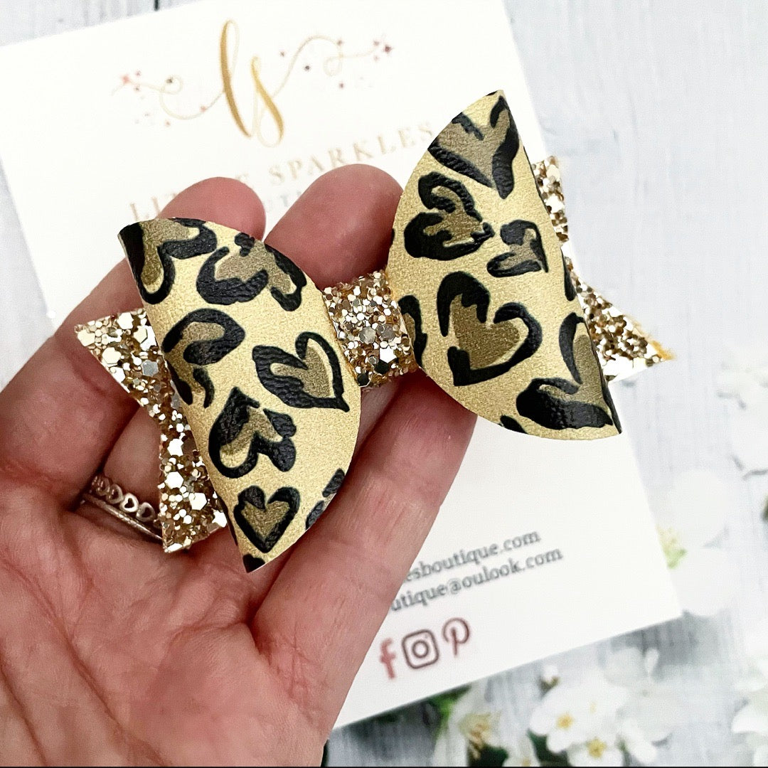 Heart leopard