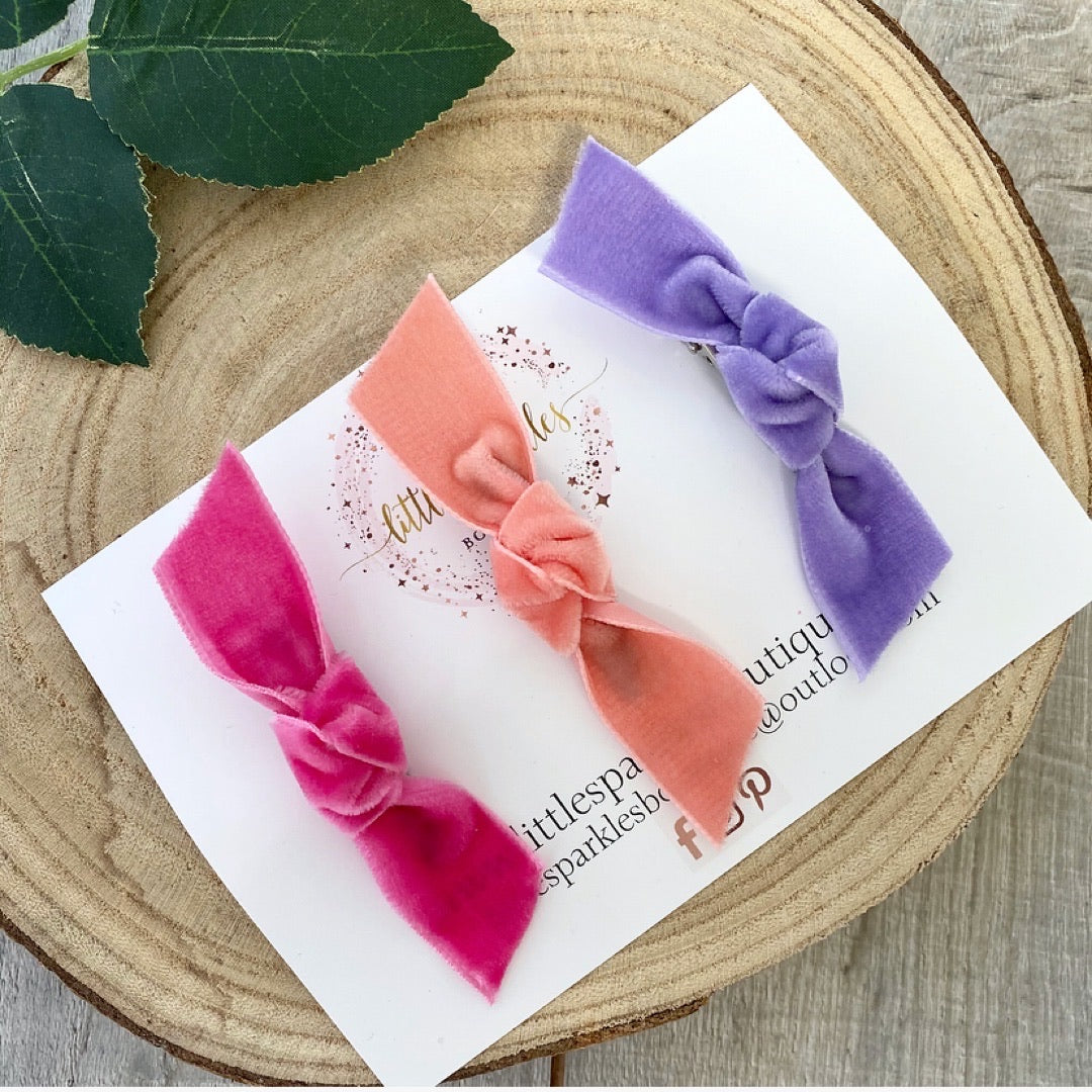 Set Of 3 Velvet Tie Fringe Clips