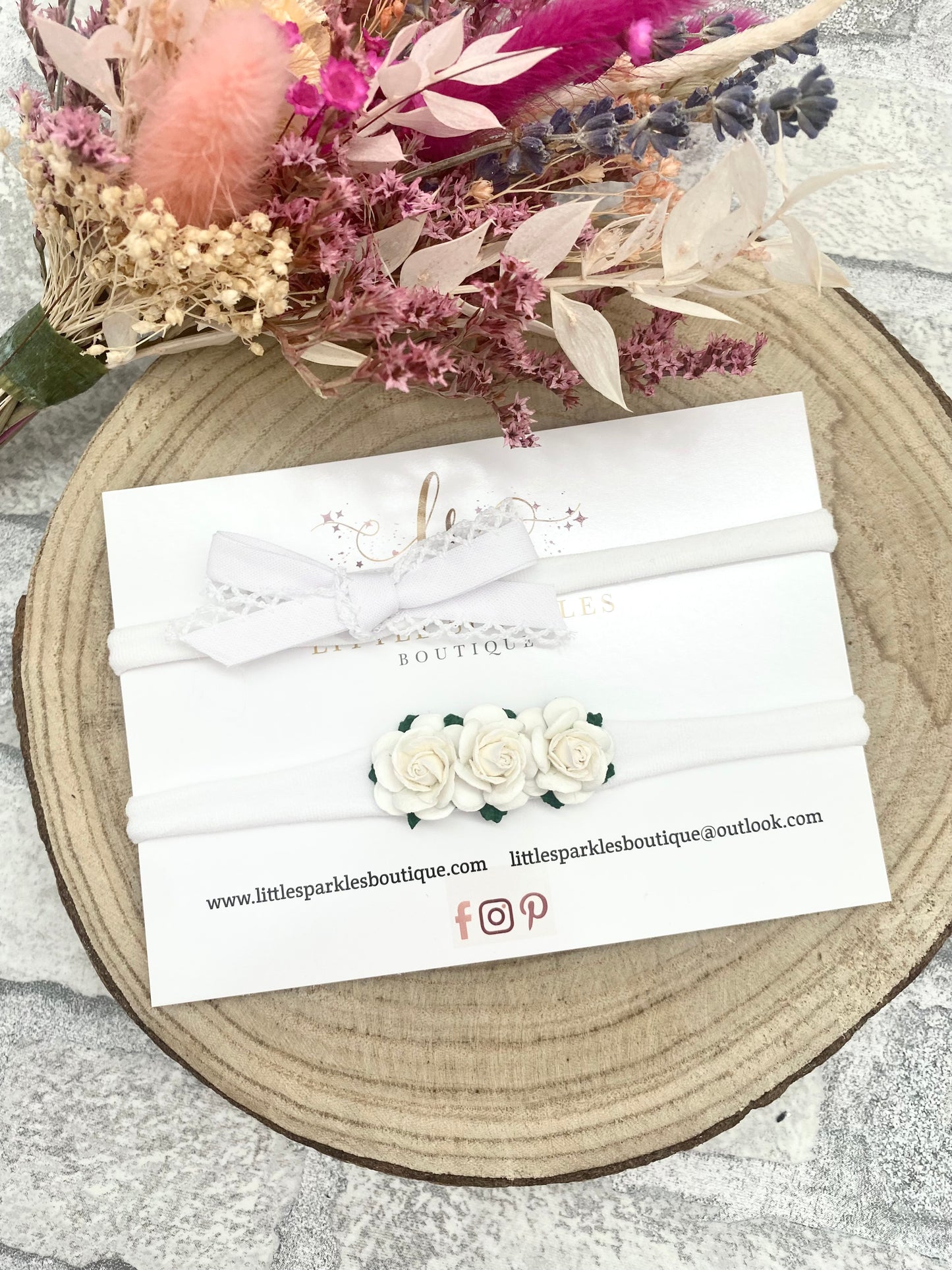 White Tie And Flower Set