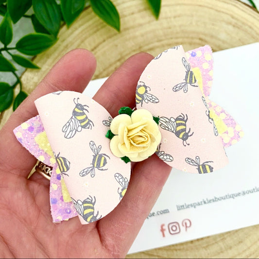 Pastel Summer Bee
